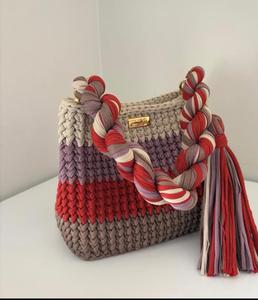 Sac en crochet imperméable pour femme, écologique, durable et léger, avec poignée tressée en fil de t-shirt et fermeture à rabat magnétique - Product Image 5
