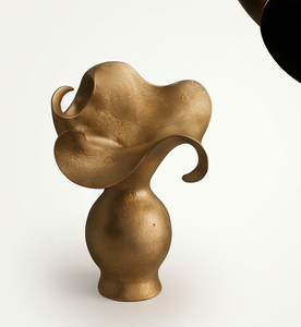 Jarrón Dorado Metálico Contemporáneo, Diseño Esculpido Único con Volantes, Maceta Alta para Decoración de Interiores de Sala de Estar, Suministro al por Mayor - Product Image 1