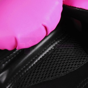 Gants de boxe en cuir de qualité supérieure Rembourrage supérieur Évacuation de l'humidité Sangle de poignet réglable Fermeture à boucle et crochet Protection maximale - Product Image 3