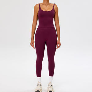 Combinaison de yoga une pièce pour femmes grandes tailles, avec effet froncé aux fesses et pantalon évasé, vêtements de sport personnalisables avec logo - Product Image 4