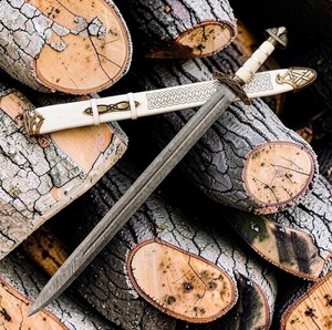 Épée viking en acier damas forgé à la main, épée médiévale nordique, lame en acier damas inspirée des Vikings pour collectionneurs - Product Image 6