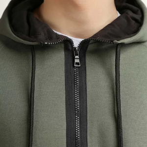 เสื้อฮู้ดดี้ผู้ชายผ้าฟลีซหนาน้ำหนักมาก สีส้มสนิม ทรงหลวม พิมพ์ลายปักโลโก้ตามสั่ง ราคาโรงงาน - Product Image 6