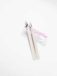Precision Stainless Steel Beige Eyelash Tweezers With Fine Black Plasma Tips Custom Logo Curved Volume Fiber Tip Lash Tweezers - Product Image 3