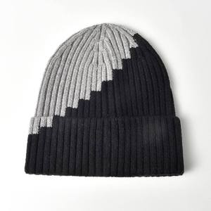 Gorros de Invierno con Degradado de Color, Gorros Personalizados al por Mayor, Calidad Constante, Colores y Tallas Clásicas de Streetwear - Product Image 1