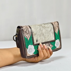 Elegante Bolso de Mano Estilo Western con Parche Floral, de Cuero Vacuno Vintage, con Cremallera y Grabado a Mano, Multifuncional, Tipo Cartera de Muñeca - Product Image 4