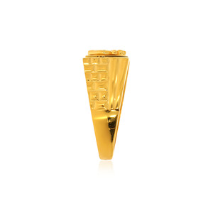 Bague Chevalière Homme en Or 18K, Motif Enroulé Intricat, Face Rectangulaire, Bande Texturée, Bijou Classique de Luxe et de Précision - Product Image 4