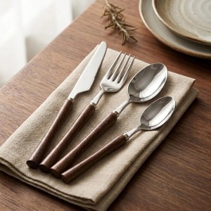 Ensemble de couverts élégants en acier inoxydable avec manches en bois, finition miroir haute brillance, passe au lave-vaisselle, idéal pour les occasions de mariage - Product Image 2