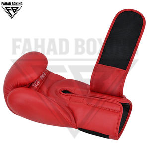 ถุงมือชกมวยไทยคุณภาพพรีเมียม สำหรับการฝึกซ้อมและการแข่งขัน ทำจากวัสดุ PU เพื่อการปกป้องที่ดีขึ้นและความสบาย - Product Image 5