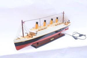Maqueta de Madera del RMS Titanic, Hecha a Mano, Coleccionable, Decoración para el Hogar, Artefacto Clásico Tallado, Hecho en Vietnam, Lista para Exhibir - Product Image 4