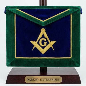 Tablier maçonnique personnalisé fait main avec broderie en fil de soie, velours bleu, bordure blanche, Couronne de Saint Édouard, Grand Maître - Product Image 6