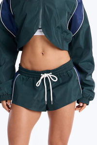 Ensemble coupe-vent 2 pièces pour femme, veste légère extensible en microfibre et short, vêtements de sport décontractés, tenue décontractée - Product Image 4