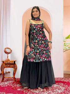 Ensemble Salwar Kameez ethnique pour femmes, Kurti mi-longue brodée florale réversible, Dupatta en filet, tenue traditionnelle pour mariage et Diwali - Product Image 1