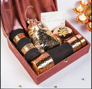Nouvelle Arrivée Bouteille d'Eau en Cuivre Écologique Marron Design Luxe - Pack Cadeau Design Personnalisé Ayurvédique pour Yoga et Voyage Anti-fuite - Product Image 3