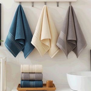 Solid Color Cotton <b>Bath</b> <b>Towels</b> Rectangular Dyed Skin-Friendly For Home Use - Product Image 1