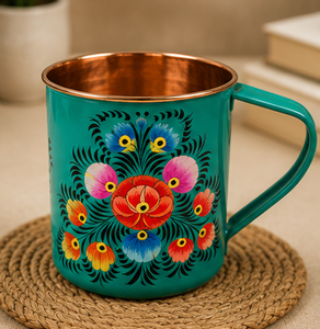 Taza de cobre de lujo pintada a mano con motivos florales, exterior azul turquesa claro, adornada con un vibrante diseño floral tradicional pintado a mano. - Product Image 2