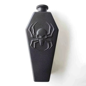 กระติกน้ำทรงโลงศพสีเงินลายหัวกะโหลกพร้อมแก้วช็อต ภาชนะใส่เครื่องดื่มพกพาสะดวกสำหรับการเดินทางและเป็นของขวัญจากอินเดีย - Product Image 4