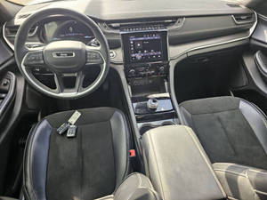 Grand Cherokee L Laredo X 2023 - Product Image 2