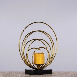 Support à bougie contemporain et élégant, finition polie, structure raffinée, parfait pour les intérieurs modernes et un style de table sophistiqué. - Product Image 5