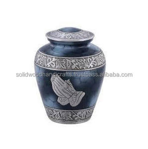 Urnes adultes en laiton Urnes faites à la main pour urnes décoratives masculines et féminines Urnes funéraires de haute qualité - Product Image 3