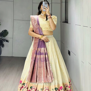 Lehenga Paithani de Luxe avec Broderie Zari Délicate et Coupe Fluide – Tenue Indienne de Mariage et de Cérémonie - Product Image 1