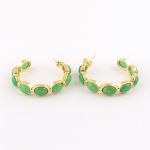 Créoles tendance plaquées or 18 carats avec pierre de jade ovale colorée, boucles d'oreilles uniques et originales pour femmes, fermoir poussoir, style minimaliste, vente en gros - Product Image 3