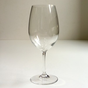 Verre à vin en acrylique de 20 oz avec pied pour bar, fête, restaurant - Product Image 4