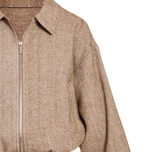 Chaqueta Bomber Corta Oversize de Seda/Algodón para Primavera con Cuello en V, Cierre Frontal y Estilo Utilitario de Moda - Product Image 4