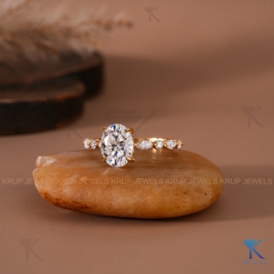 Anillo de compromiso con halo oculto de diamante cultivado en laboratorio, corte ovalado E VVS 2, oro amarillo macizo, joyería fina para mujer, uso diario. - Product Image 2