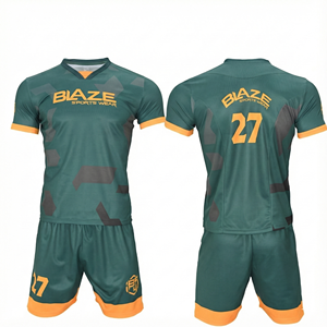 Tenue de football personnalisée professionnelle avec coutures thermocollées, maillot de football sublimé, kit d'équipe antistatique haute performance BLAZE FIGHT WEAR 100% - Product Image 1