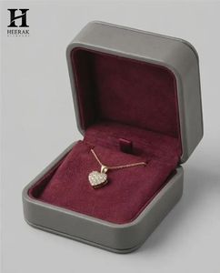 Pendentif en diamant en forme de cœur de luxe, sertissage en grappe en or 14K/18K, bijoux fins par Heerak Diamonds - Product Image 3