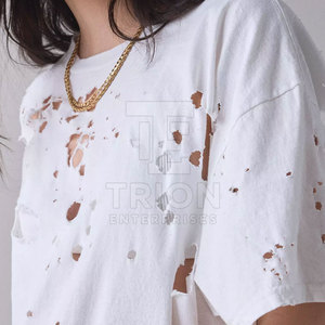 เสื้อยืดผู้หญิงดีไซน์ล่าสุดสำหรับฤดูร้อน ผ้าฝ้าย 100% สไตล์ดิสเทรส ขายส่ง รับทำโลโก้ตามสั่ง เสื้อยืดผู้หญิงดีไซน์ดิสเทรส - Product Image 6