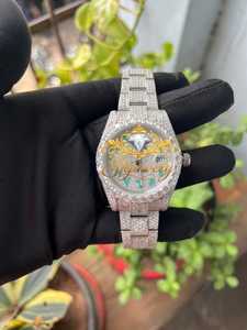 Montre à quartz analogique avec chiffres romains argentés, lunette en cristal de moissanite, bracelet en acier inoxydable, 41 mm, résistance à l'eau 3 ATM, luxe - Product Image 2