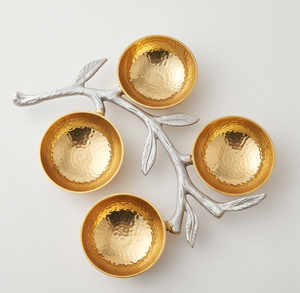 Bol décoratif élégant en or martelé avec motif de feuilles argentées, parfait pour les fruits, les collations, les noix, idéal pour les tables d'hôtels et de restaurants - Product Image 1