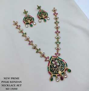 Conjunto de collar con colgante de rubí floral de lujo estilo Polki Kundan con aretes a juego, joyería tradicional de boda para mujer. - Product Image 2
