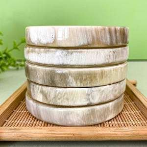 สร้อยข้อมือฮอร์นทำด้วยมือที่ไม่ซ้ำกันสำหรับผู้หญิงและเด็กผู้หญิงแกะสลักในฮวงจุ้ยและรักสไตล์งานฝีมือธรรมชาติ - Product Image 3