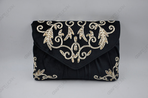 Pochette de soirée de luxe noire brodée faite à la main pour mariage et fête, avec fermeture magnétique, collection printemps/été, vente en gros - Product Image 4