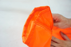 Combinaison de travail haute visibilité orange ignifuge avec coutures soudées et capuche en maille pour la protection contre le feu - Product Image 4