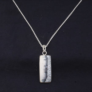 Collier pendentif opale dendritique naturelle au design tendance, en argent sterling 925, fait main, bijoux minimalistes délicats, cadeau pour femme - Product Image 3