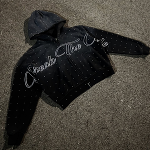 Sudadera con Capucha Personalizada con Estampado de Serigrafía, Diseño Desgastado con Pedrería, Lavado Ácido, Estilo Vintage, Sudadera Corta para Hombre - Product Image 1