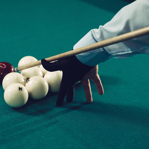 Guantes de snooker de tela elástica transpirable, guantes de billar profesionales ligeros, antideslizantes, de dos dedos, para uso deportivo. - Product Image 5