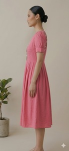 Vestido Midi Rosa con Corte en A, Bordado Floral, Manga Corta, Corte Regular, Estilo Casual para Uso Diario, Estilo Primavera para Mujer - Product Image 2