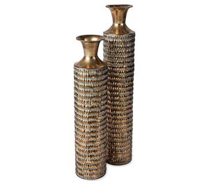 Jarrón de aluminio dorado con relieve de lujo, contemporáneo y decorativo para el hogar, la villa o el hotel. - Product Image 1
