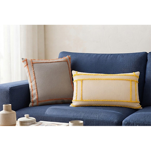 Housse de coussin rectangulaire décorative en lin de qualité supérieure avec passepoil jaune contrastant, détail de bordure, élégant coussin d'appoint - Product Image 6
