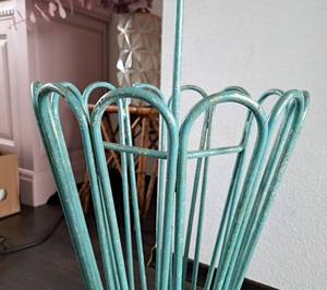 Chaîne de pluie moderne en métal suspendue pour gouttières - Product Image 4
