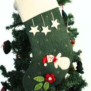 Calcetín Navideño de Lana Afieltrada, Personalizable, Ecológico, de Lujo, Hecho a Mano, con Diseño de Muñeco de Nieve, para Decoración Navideña - Product Image 1