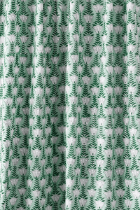 Tela de Algodón Estampada a Mano con Diseño Floral Verde y Blanco, Estampado Buti Jaipuri Hecho a Mano en India, Motivo Pequeño para Mujer - Product Image 2
