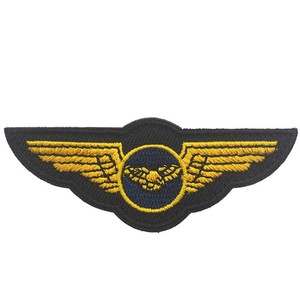 Badges brodés fabriqués en usine, de qualité supérieure, logos de vêtements avec étiquette brodée, patchs à bon prix. - Product Image 5