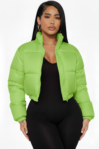 Veste matelassée pour femme à capuche, manches classiques, doublure en coton, fermeture éclair, brodée et teinte, avec patchs personnalisés – Vente en gros - Product Image 3