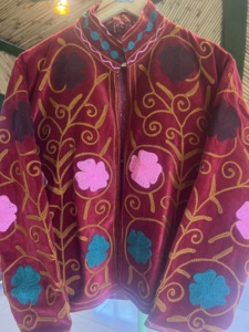 Chaqueta de Terciopelo Bordada con Flores Hecha a Mano para Mujer |   Ropa de abrigo artesanal de primera calidad, estilo bohemio, étnico, con forro de algodón, para otoño e invierno. - Product Image 6