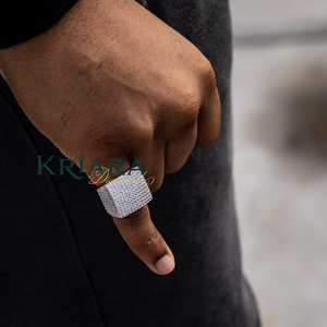Bague Cocktail Unisexe en Moissanite pour Homme, Argent 925 Plaqué Or, Coupe Ronde Brillante, Sertissage Pavé, Géométrique, Luxe, pour Soirée - Product Image 4